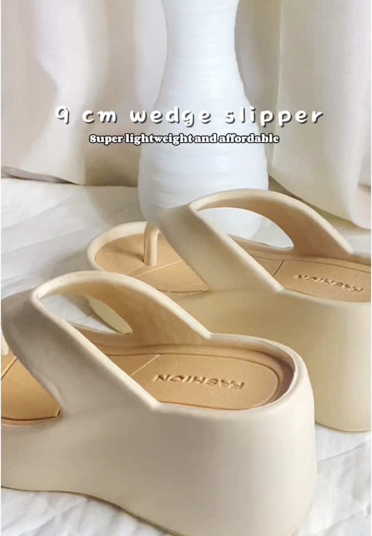 Grabe Ang ganda 😍 instant tangkad ang atake perfect sa kinulang sa height gaya ko #wedgesandals #wedgeslippers #wedges #9cm #slippers #sandals #aesthetic #OOTD #footwear #highheels #lightweight #affordable 