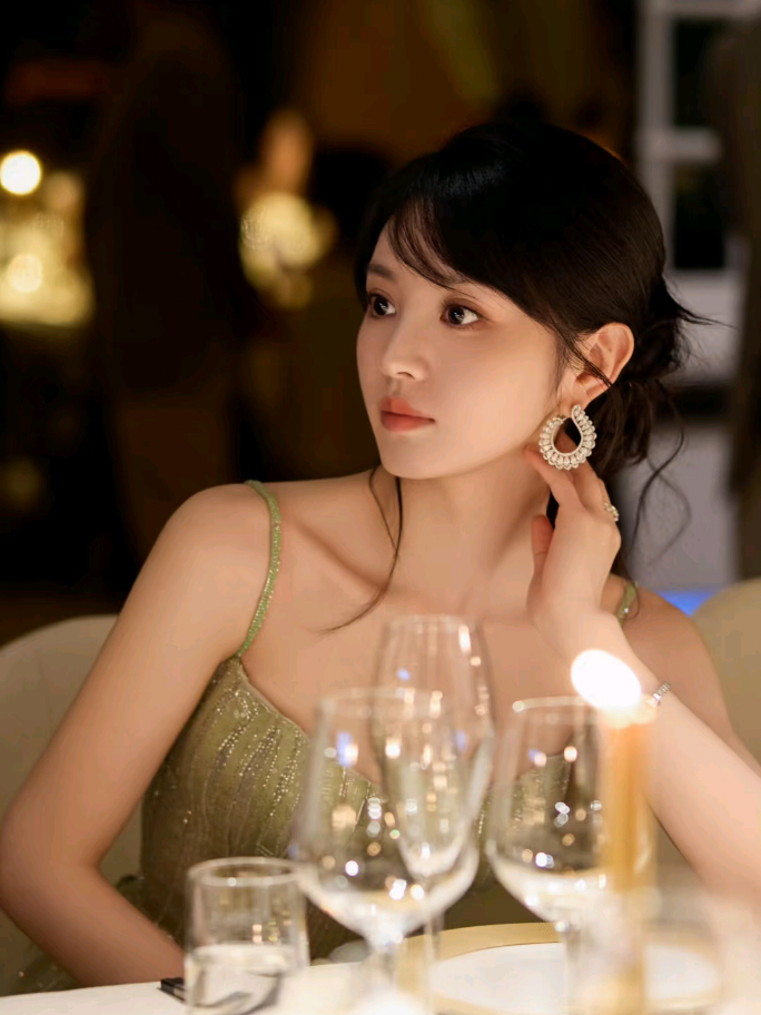 chúng tôi cần gấp một bộ phim tổng tài bá đạo và cô vợ nhỏ🥵 #foryou #xh #tianxiwei #田曦薇 #dienhivi #duongduong #ᡣ𐭩𐙚 