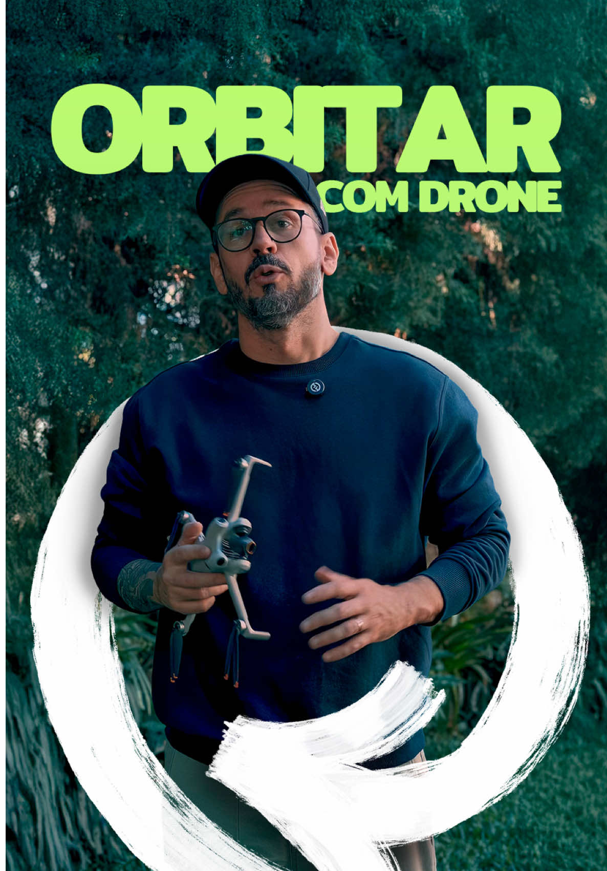 Filmmakers! O quanto vocês curtem o movimento de órbita com drone? Para mim, esse é um dos mais irados e mais chatos de fazer.  Mas nesse vídeo, te ensino 3 modos automáticos de fazer esse movimento lisinho, lisinho.  Ahh, o gatilho DM15 demora para ativar no TikTok 🥺 mas quem quiser ver o vídeo completo, busque por IZANAGI FILMS no YouTube. #filmmaker #dji @DJI Official 