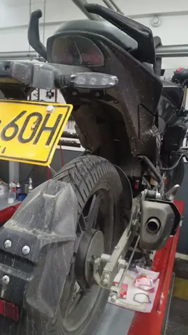 Hunk 125 Su Primer Revisión 😱😱🔥#moteros #mantenimientodemoto #motorcycle #hunk #Hero 