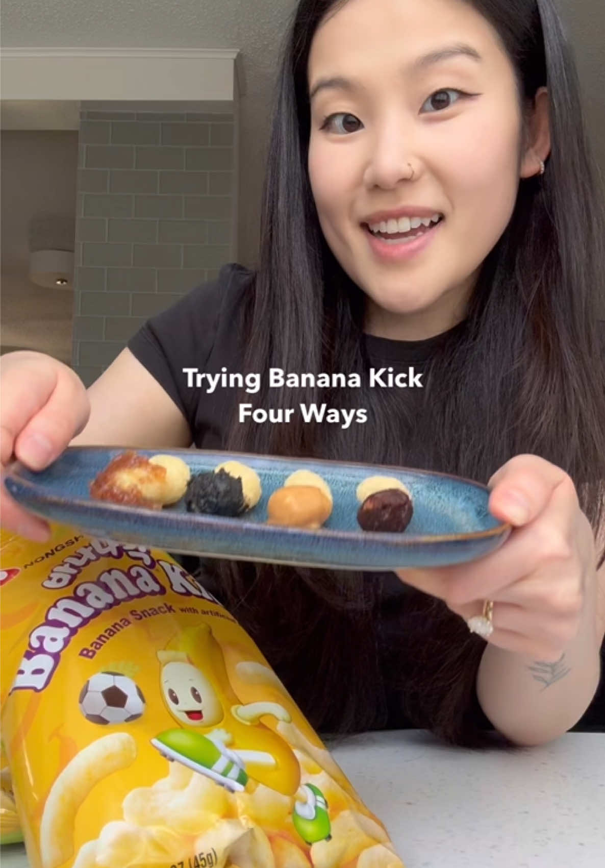 Trying one of my favorite Korean childhood snacks, Banana Kick, four ways! #KoreanSnacks #BananaKick #Jennie #KoreanFood #NongshimCollaboration 