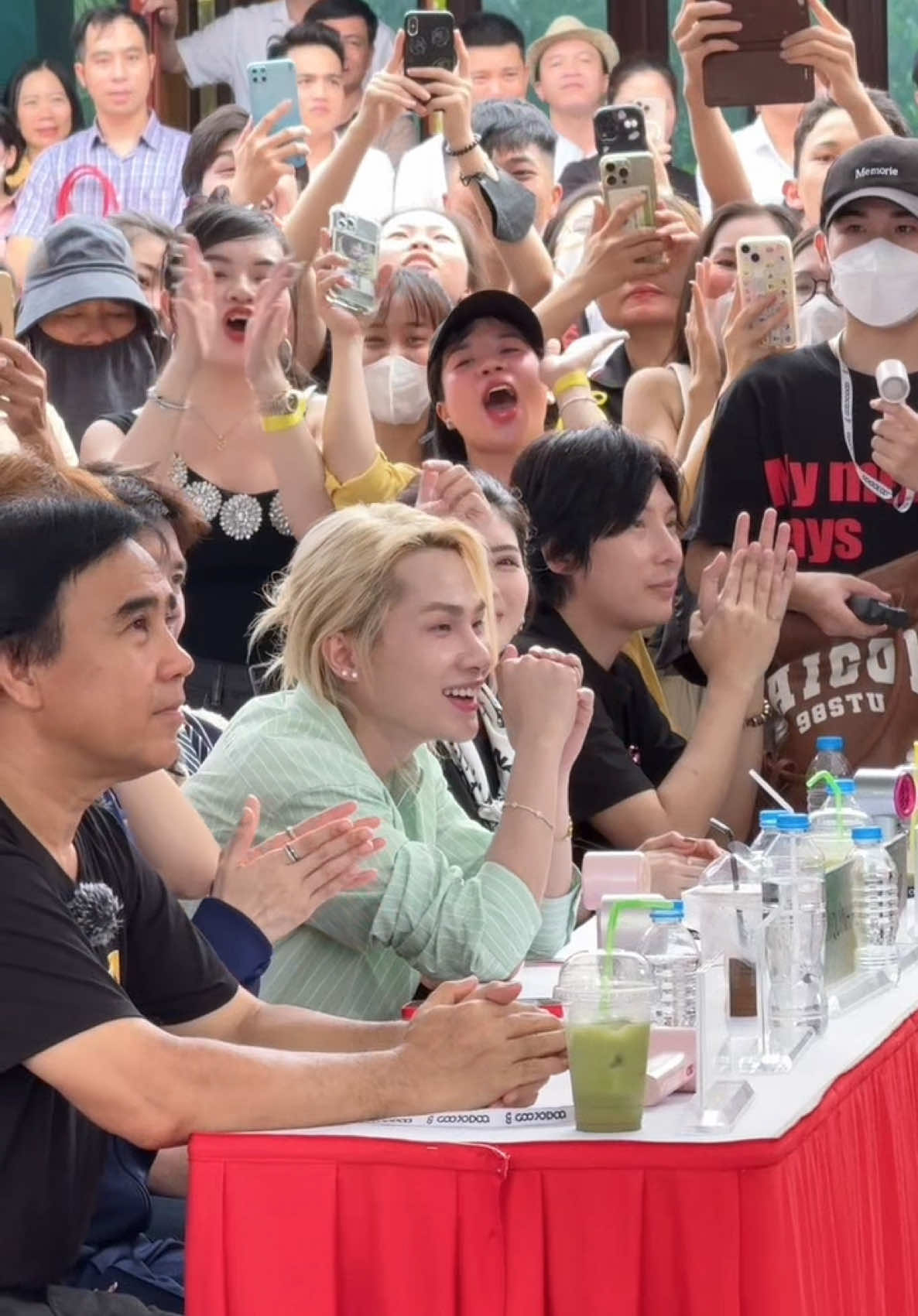 ai mượn zẽ con zịt như zị hả Tiểu Bảo???? #jackj97 #j97 #jack #phuongtuan #đomđóm #vequelamgiau 