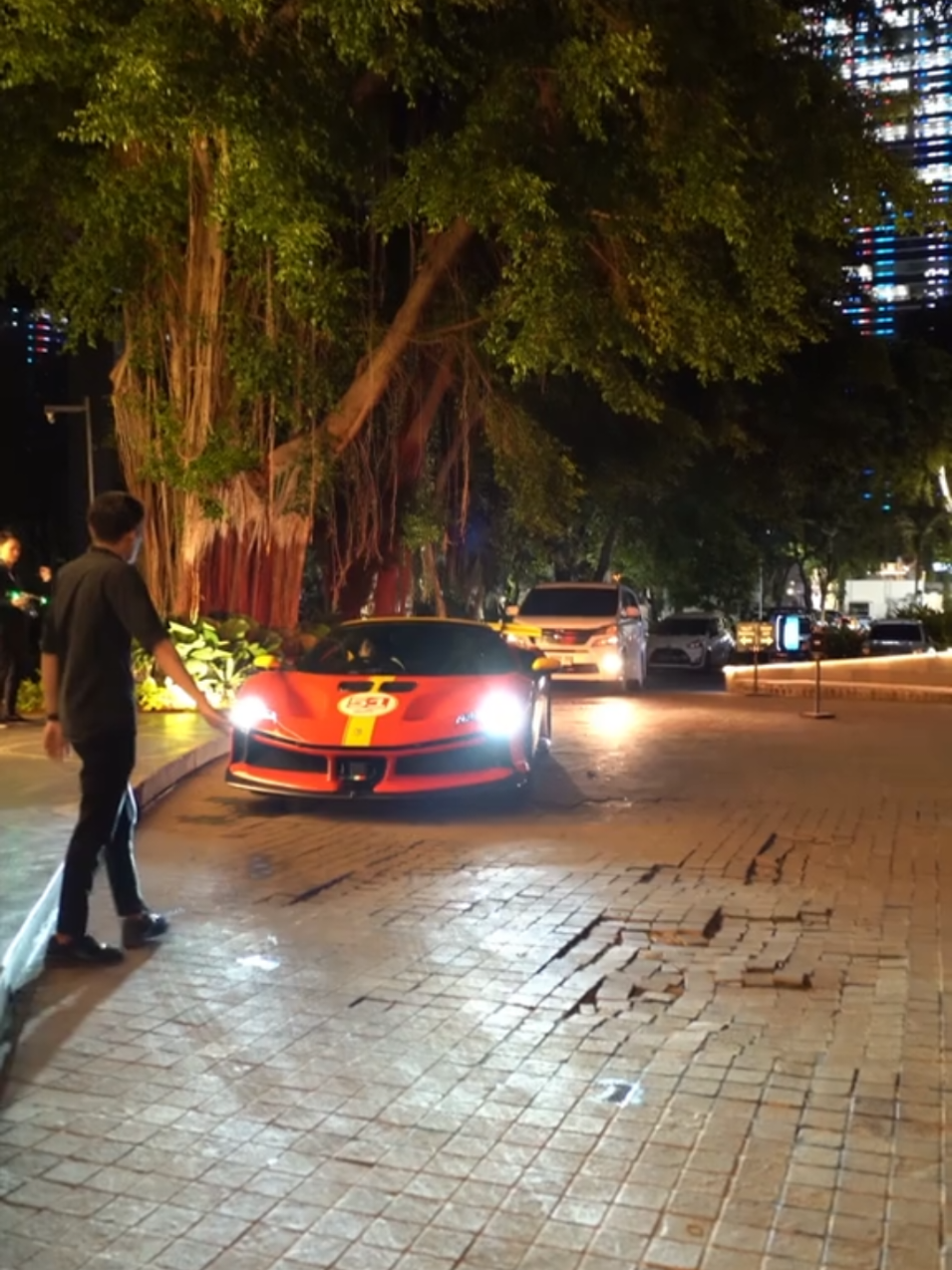 Gak usah diragukan lagi @Gabriel Rey | CEO @triv.co.id Racing abiezz ya ko🔥 #gabrielrey #cryptowave #foryou #fyp #supercar 