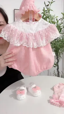 Body ren nhật hồng thiết kế lạ mắt cho bé đầy tháng thôi nôi #vaychobegai #xuhuongtiktok #videoviral #viraltiktok #bodysosinh #xuhuong #hangkids 