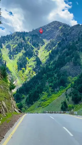 ❤️🫀❤️ #paharonkadeewana #usamaaslam #travelwithusama #naranupdate #naranupdatestoday #naran #kaghan #narankaghan #naranvalley #kaghanvalley #kaghan_valley #narankaghan_valley_kpk #moonresturant #pakdreamhotel #babusartop #babusar_top #babusar #babusartopview #lulusarlake 