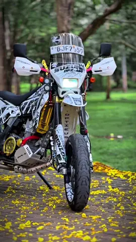 ඔයා පන වගේ ආදරේ කරන කෙනාව Mention කරන්න..❤️🫂#suzuki #drz #drz400s🔥කටු #drz400 #fullmodified #viral #srilanka #foryou #foryoupage #capcut #hasithaaa @Malsha Minuwantha @sanuth_dulran0808 @𝐘𝐚𝐬𝐢 𝐱𝟗𝟔♥️⚡️ @Zogiee_DM❤️🐇 @AnT🐜🇱🇰. @@_Piniya💫 @RANUSH_MALSHIKA🩵🇱🇰 @__Avidya__official @Lishan 🤍 @Chamod D @Sudeera Yasas @DIDU_X_1🇱🇰💸🚀 @シ︎𝘿𝙞𝙙𝙞𝙮𝙖__𝙭 @Kisara Dineth Minuwantha @k🐝 