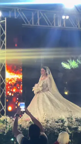 Still replaying that fairytale wedding entrance in my head.✨👰‍♀️🤍🕊️ #wedding #enterance #bride #groom #magical #vir #fyppppppppppppppppppppppppppppppppppp #الشعب_الصيني_ماله_حل😂😂 #CapCut #weddingday #viral_video #
