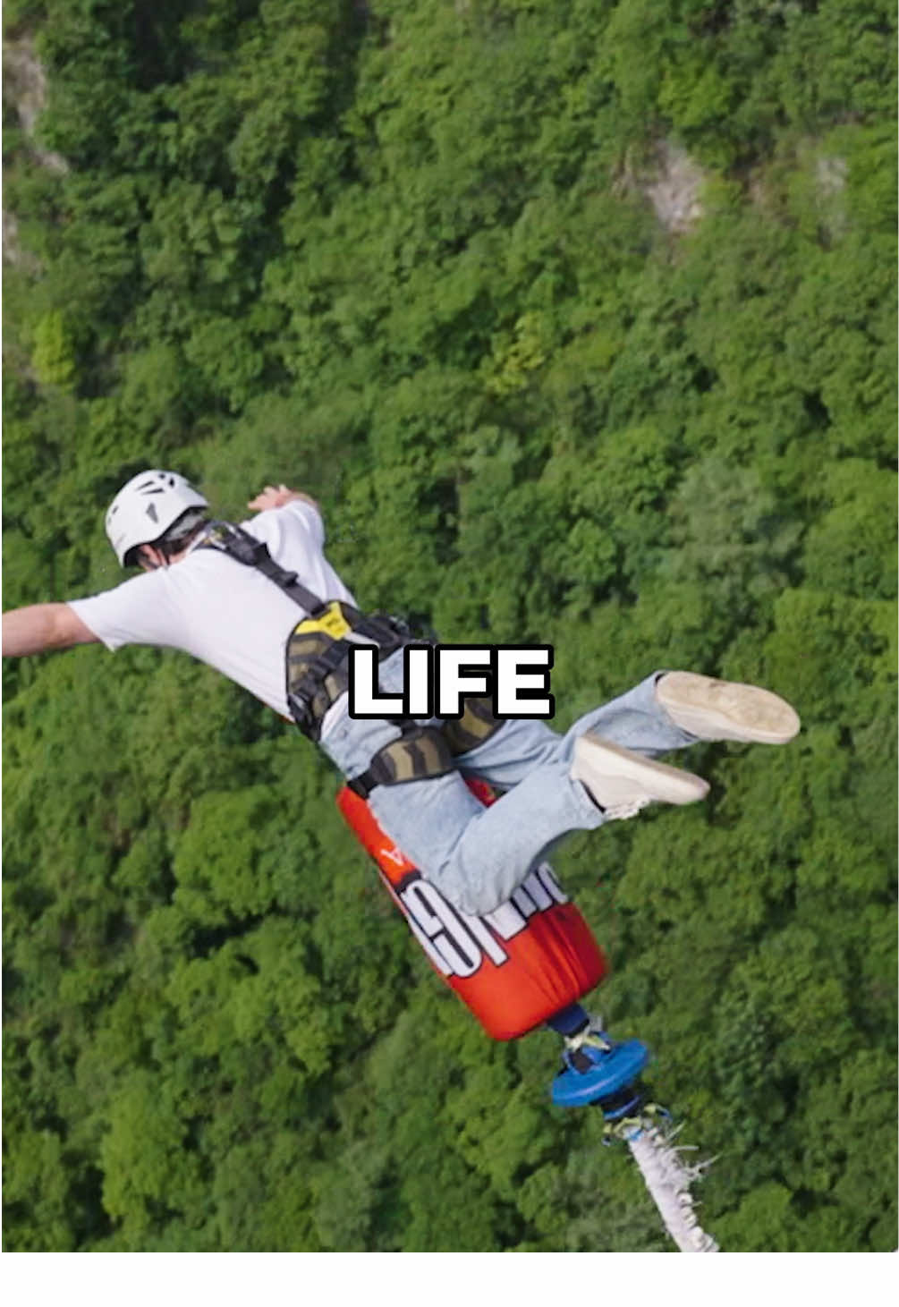 I still can’t believe I did this! 🚀#travel #bungeejumping #fyp #couple @wonderland_zhangjiajie @HiitHaus 