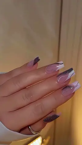 diva e hora de arrasar com esse decoração linda os boi vão cair lindo 🐂🤍🤍🤍🤍 #tiktokshop #manicure #unha #meninas 