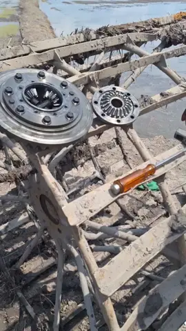 Ae nhẹ chân thắng =)) visai #kubota #sửachữa #kubota_tractor 