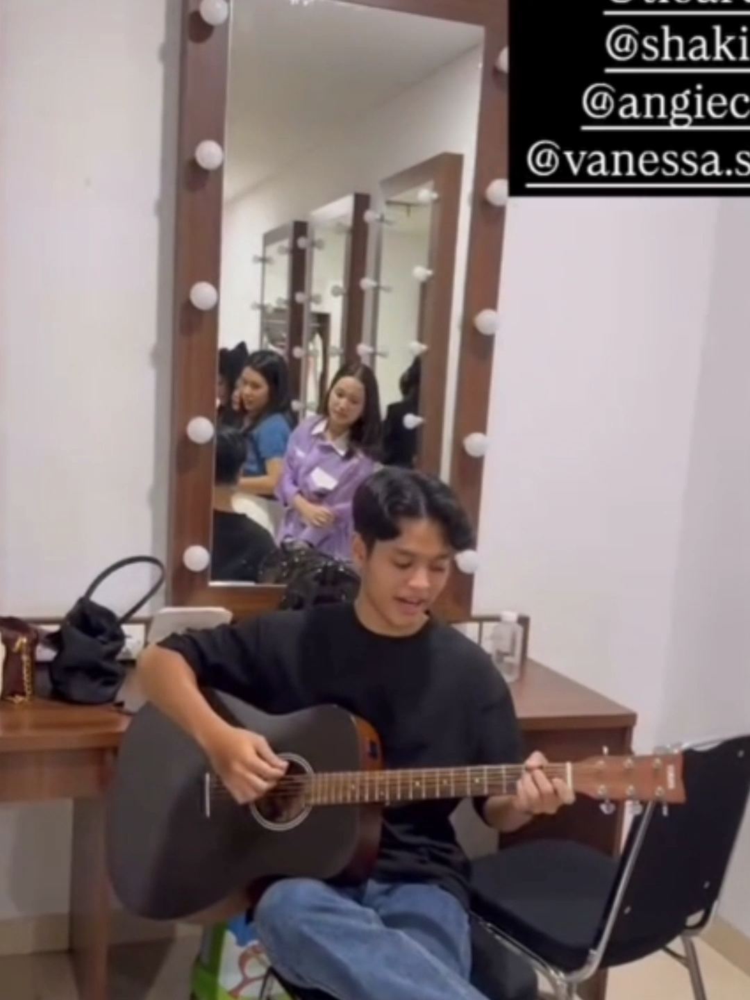 cr : sg mas andirianto #fyp #fypviralシ #indonesianidol #axelo #tio #kenriz #angie #shakirra #vanessa #sepenuhhati #ronyparulian #rony 