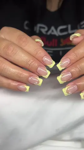 IG: Nailsby.ivvie 💫 #nails #shortnails #texturednails #nailart #nailtech #fyp 