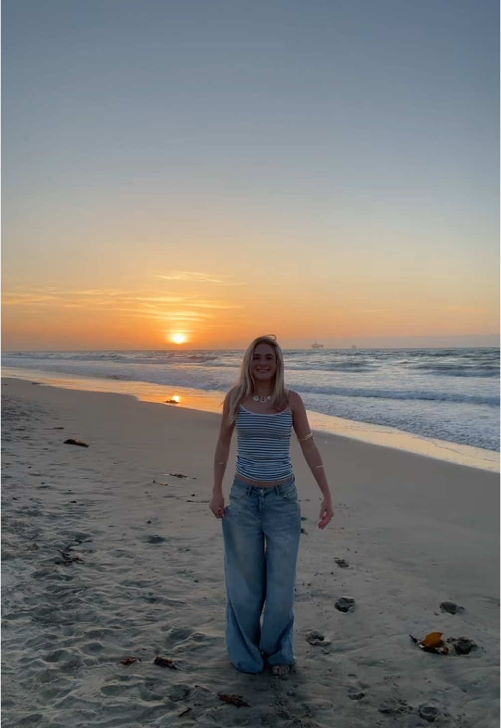 Recreating my most viral video because I hit 100K!! Like what!!thank you guys so so much!! Wouldint have done without all you guys 🥹❤️ #fyp #OOTD #dance #sunset #trending #california #viral 