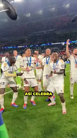 Celebración del título entre Barça y Real Madrid 💀 #foryou #parati #futbol 