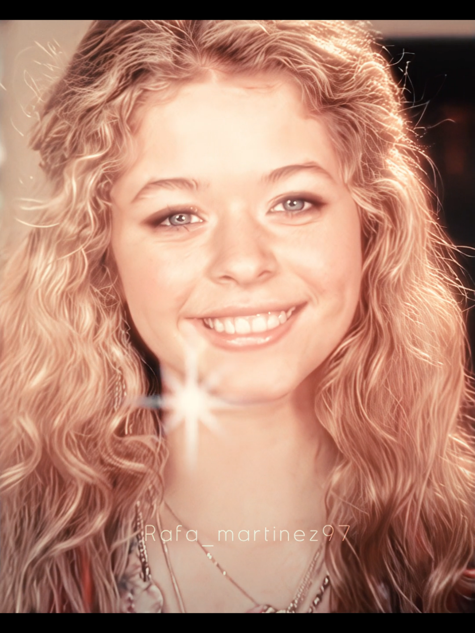 She is so gorgeous ( Quality settings in my bio ) // #amyloubalu #geekcharming #sashapieterse #amyloubaluedit #geekcharmingedit #edit 