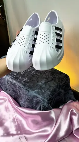 #whiteshoes #deliveryrider #rider #moto