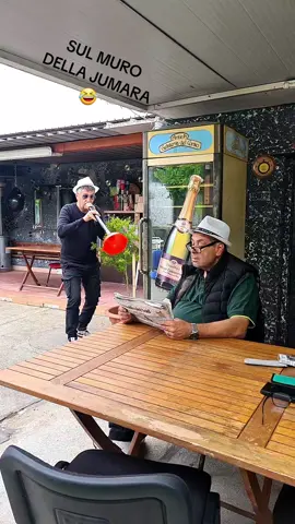 @SUL CIGLIO DELLA MURAGLIA 