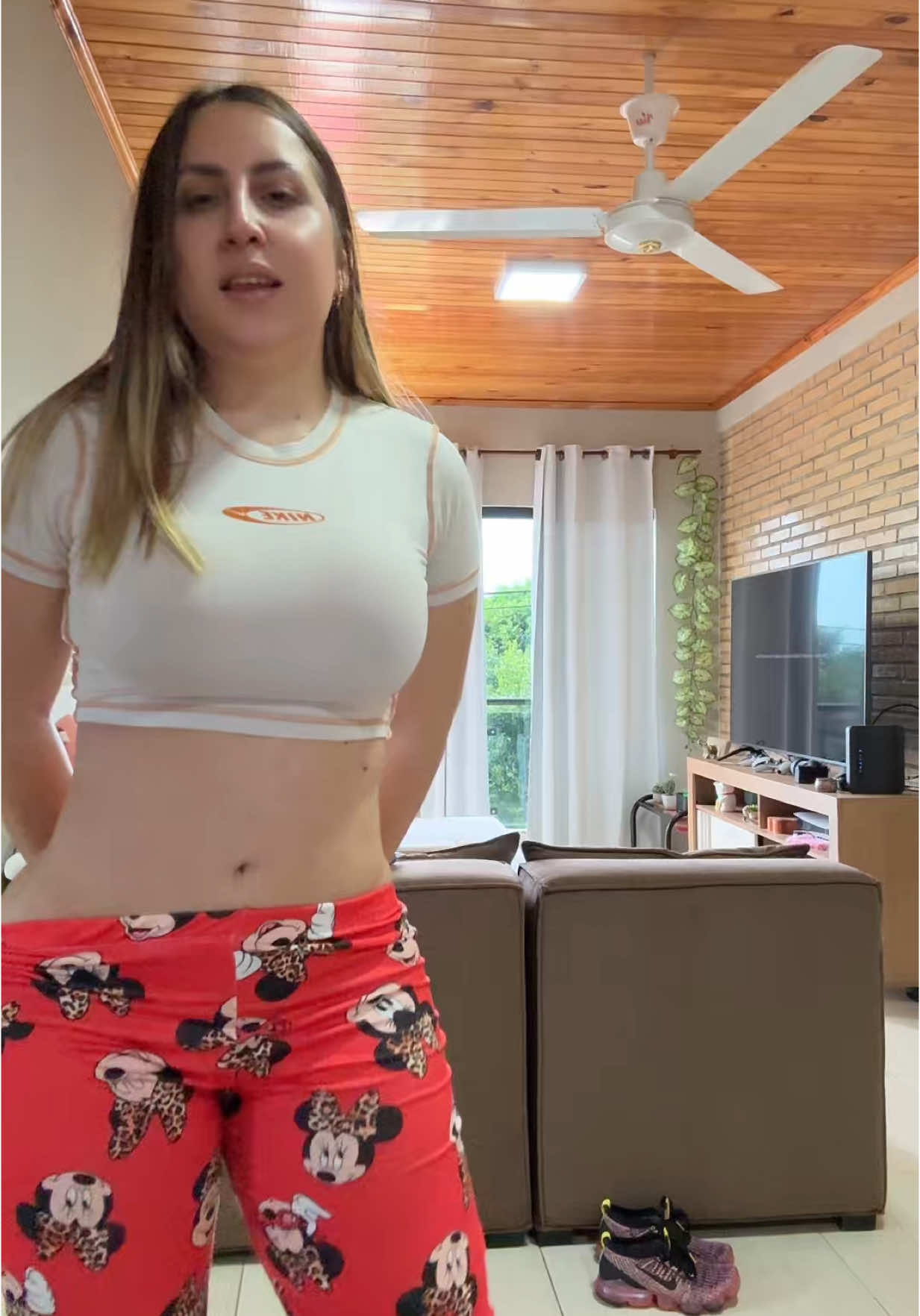 😘