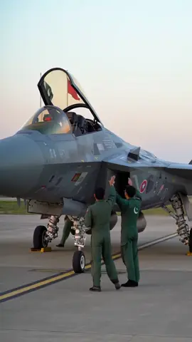 j-35 visit to Pakistan #pakairforce✈ #friendship #chinaworldpower #chinatachnology 