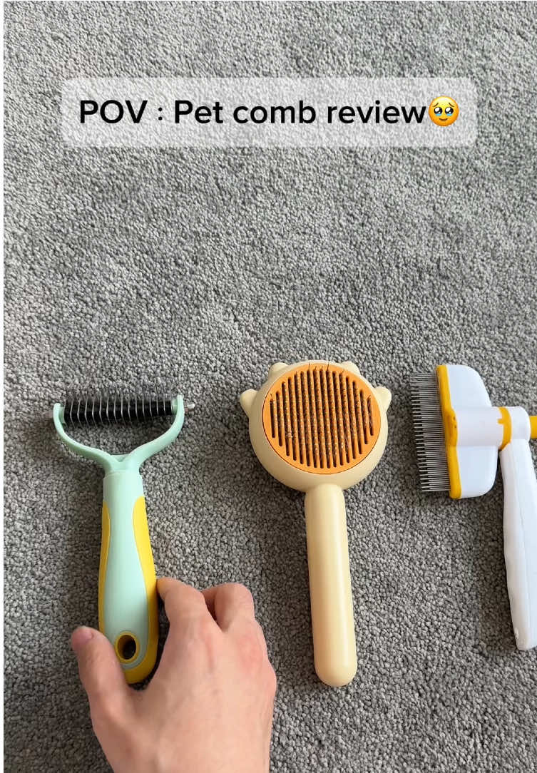 I think I should know how to choose a pet brush#petproducts #pethair #pethairremoval #tiktokmademebuyit #petcomb #pet 