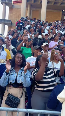 Jazzworx & Thukuthela at VUT 📍🔥👌 #uzizwunjani #uzizwa_kanjani #jazzworx #vuka #isaka #jazzworx #thukuthela #vutcampustv #vut #vaaltiktok #varsity #isaka(6am) 
