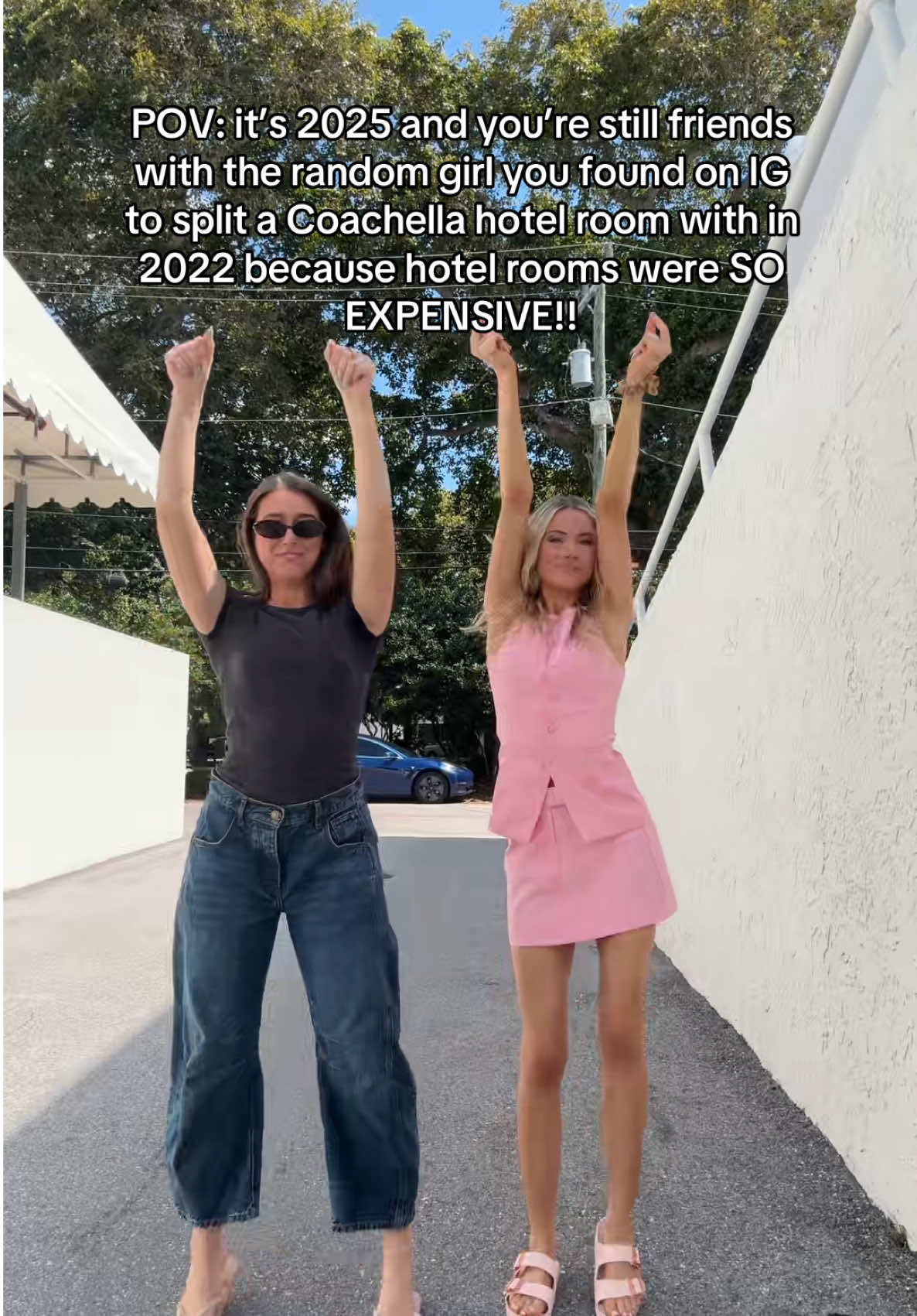 Would you ever split a hotel room with a stranger for a music festival?? Be honest. Still one of the best impulsive decisions I’ve ever made! 💕😂 #coachella #festivalseason #tiktokmadeusfriends #CoachellaStorytime @Ceara Kirkpatrick 