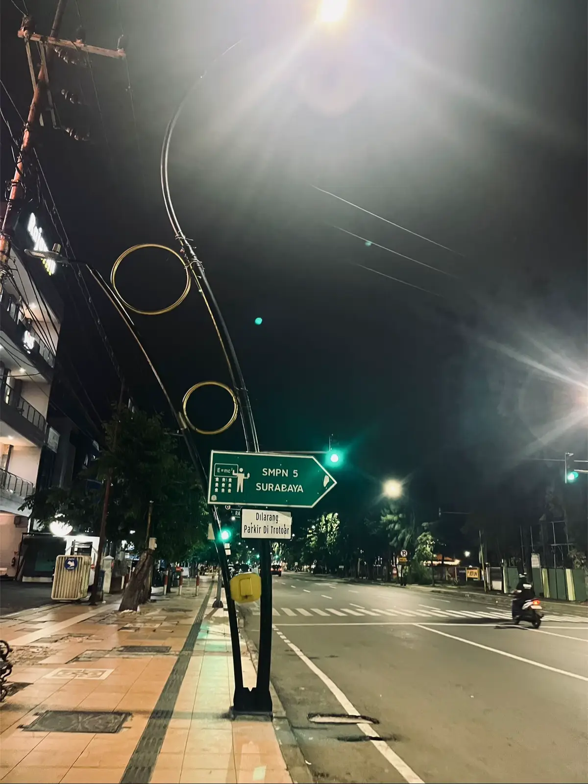 #fyp #foryou #masukberanda #lewatberanda #laguviral #surabaya #fotogeser #jawatimur #trend 