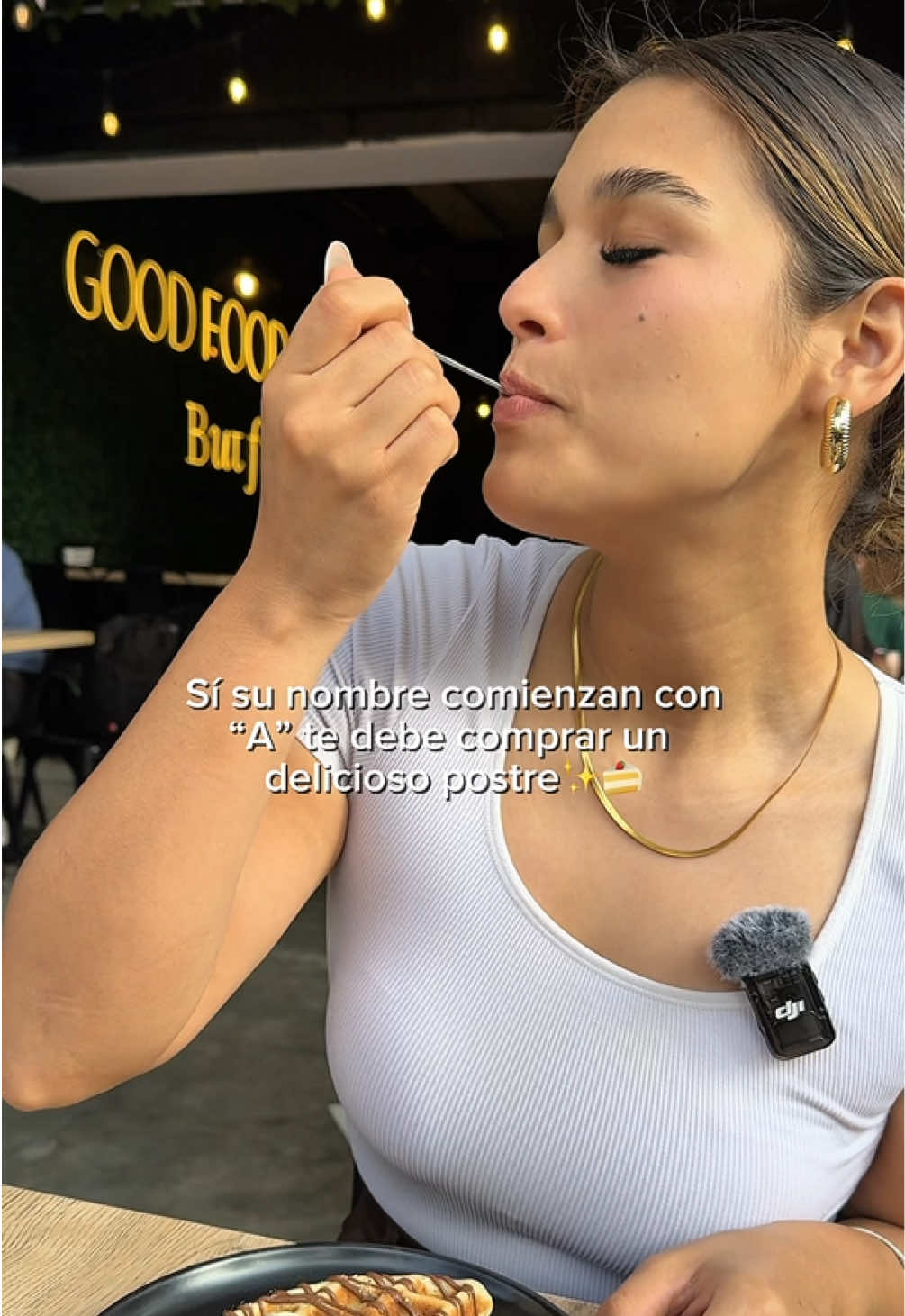 Si su nombre comienza con “A” te debe comprar un delicioso postre ✨ Te leemos en los comentarios 🤩 Encuéntranos en: 📍José Pezet & Monel 2071, Lince  📍Calle Berlín 513, Miraflores  . . . . . #barralibre #miraflores #allyoucaneat #petfriendly #lima #limaperu #postres #date #dulce 