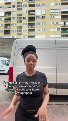 écrit **🤭