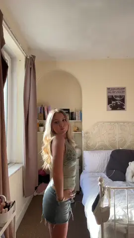 stealing amy’s room🤓🤓