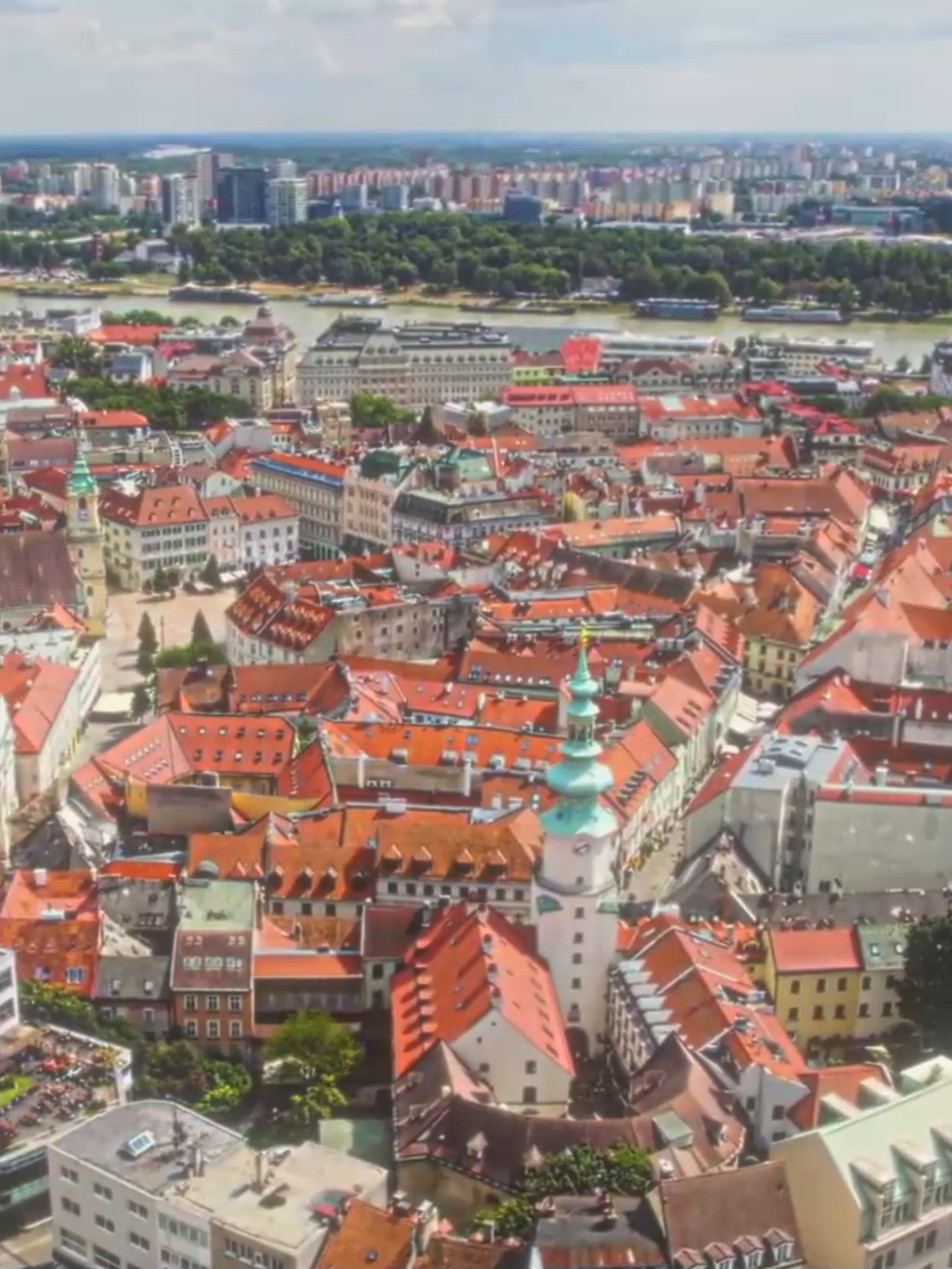 Slovakia 🐻 #bratislava #trend #slovakia🇸🇰 #edit