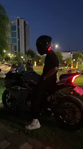 Blöf yok valla 😀#sr #keşfetteyizzz #keşfet #şanlıurfa63 #keşfet #fotoğrafakımı #fyp #cfmoto250sr #viralvideo 