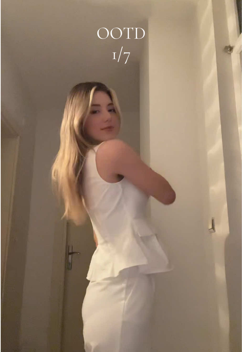 yeni gelmedim geri geldim😜  #fyp #foryou #kesfet #OOTD #outfit #kombin #antalya 