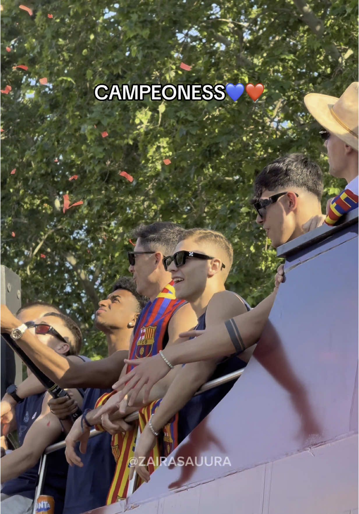 Celebración en la rua 💙❤️ #fcbarcelona #barça #parati #footballtiktok #fyp #celebration 