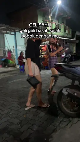 Mahkota karaoke#creatorsearchinsights #fypシ゚ #pelitfyptiktok #viraltiktok 