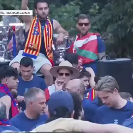 🤣 Szczesny ofreciéndole a Bernal de su cigarro 🔥🚬#szczesny #bernal #fcbarcelona #cigarro #festejos #viscabarca🔴🔵 #fypシ゚ #viralvideos #ligaespañola #flick #publication #fouryou #fypシ゚ 