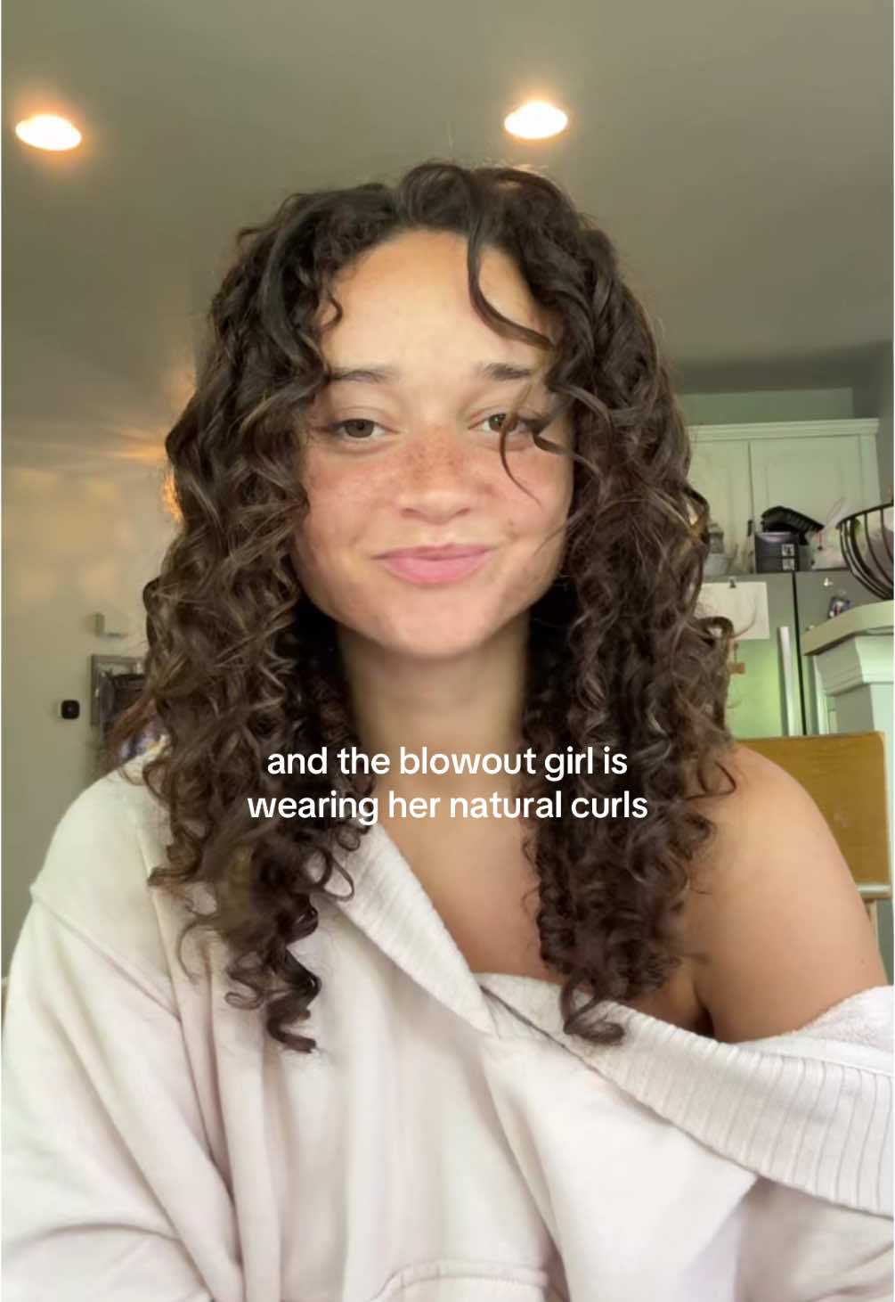 my alter ego is back for the day  #curlyhair #blowout #curlygurl #blowoutgirl #hairtok #curlyhairtok 