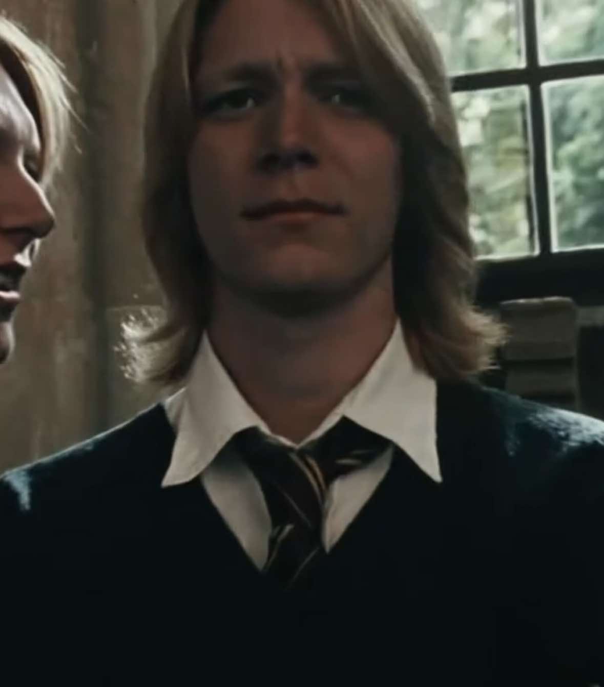 i’m obsessed with him #harrypotteredit #weasleytwins #phelpstwins #fredweasley #fredweasleyedit #hptiktok #weasleytok fred weasley edit to the max edit audio (cc.mhd ac.a1exsmp3 rm/zooms.gl3ditz)