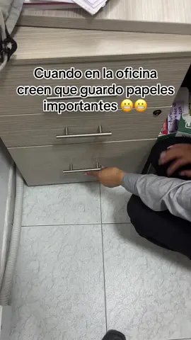 Adulto respónsable #paratii #oficina #humor 