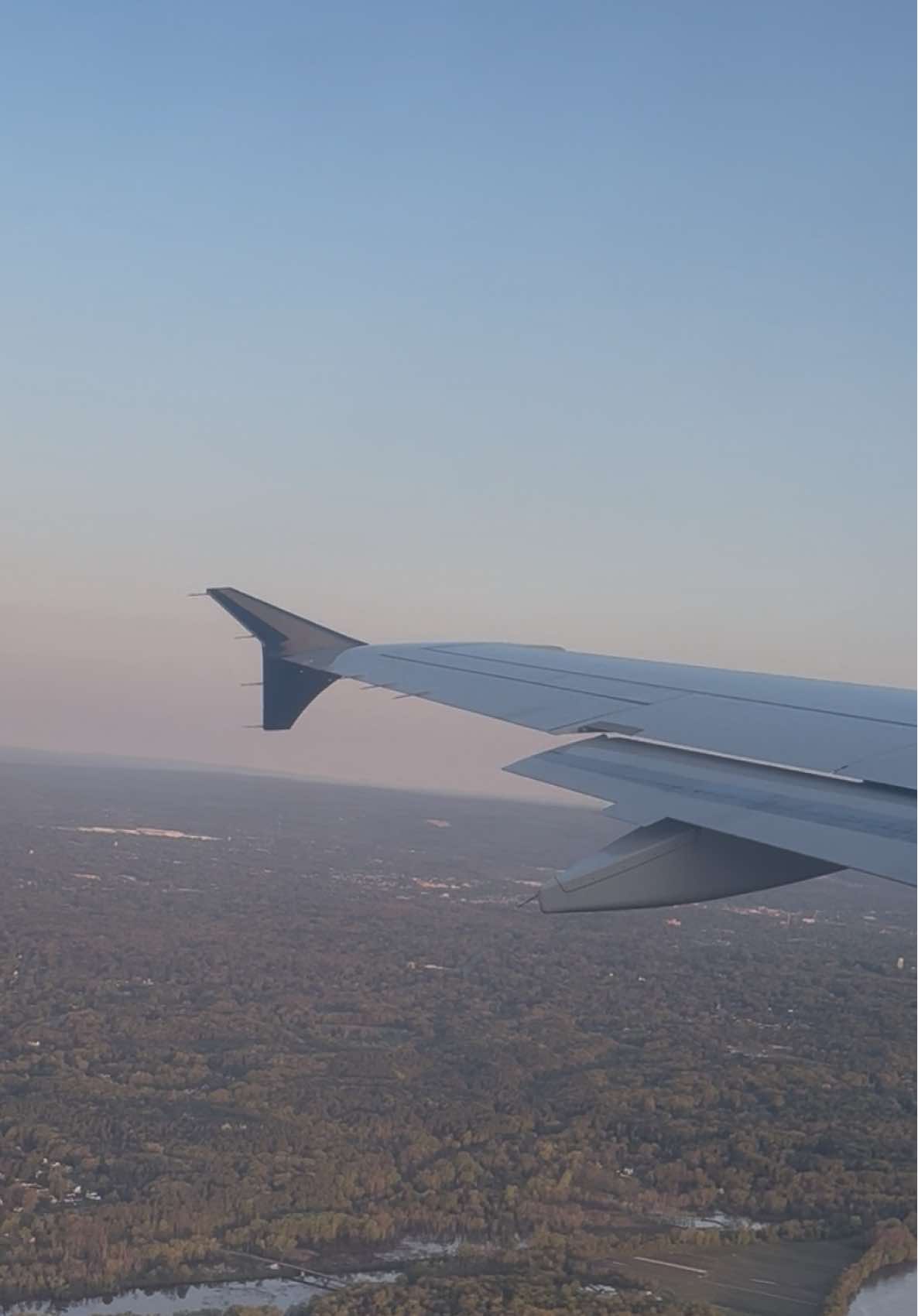 T R A V E L  H O M E  W I T H  M E ✈️#flying #airplane #travel #travelhomewithme #✈️ #florida #NY #traveltiktok #traveltok #traveling #travelwithme #foryoupageofficiall #foryourpage #creatorsearchinsights #fyp #fypシ #fyppppppppppppppppppppppp #fypage #fypシ゚viral #starbucks 