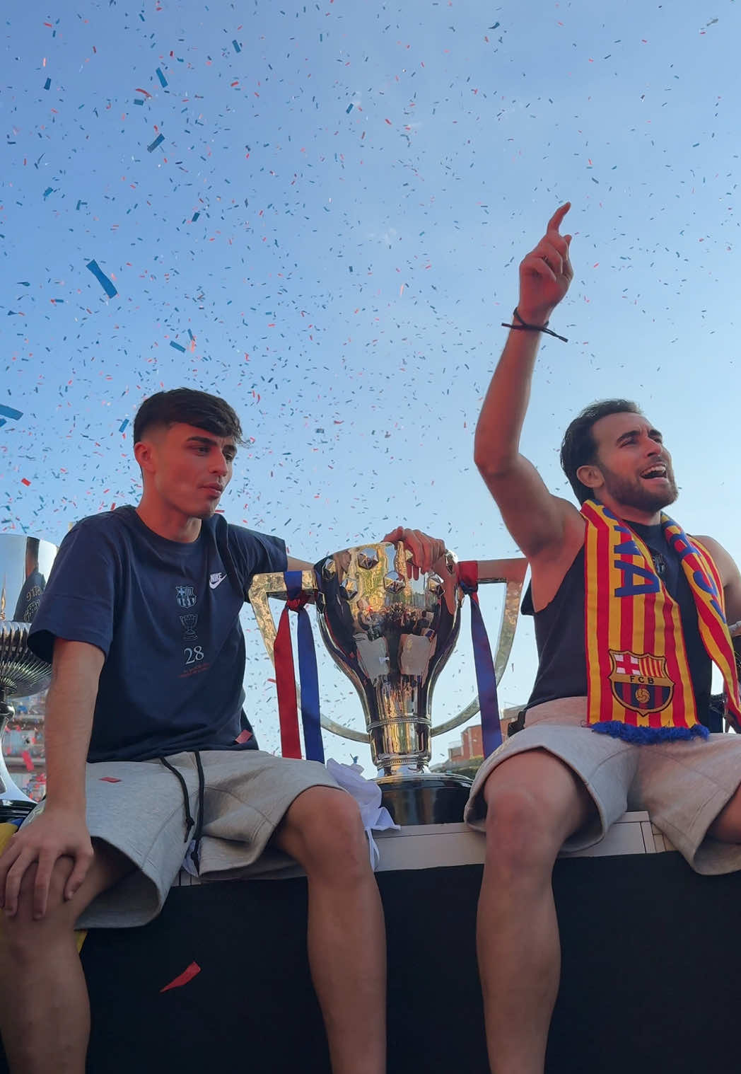 Portem l’escut al pit ❤️‍🔥 #fcbarcelona #barçaontiktok 