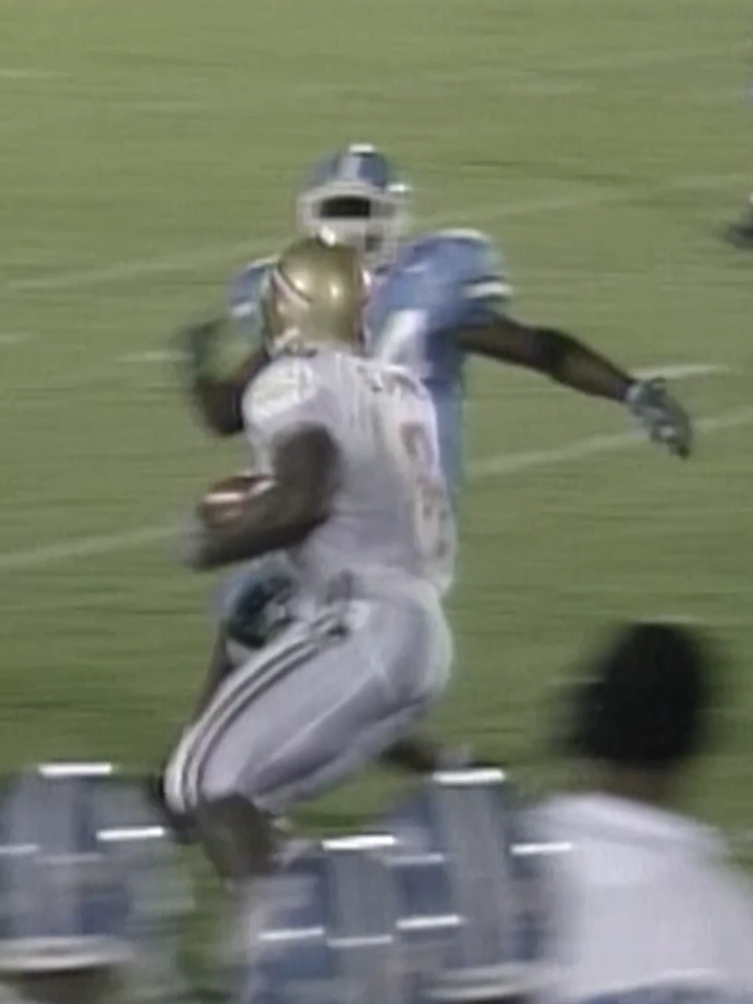 Greg Jones INSANE Stiff-Arm 😱 #floridastate #floridastatefootball #floridastatefb #floridastateseminoles #floridastateseminolesfootball #fsu #fsufootball #seminoles #seminolesfootball #gonoles #noles #CollegeFootball #collegefb #ncaafootball #ncaafb #accfootball #accfb #accsports #sports #football #fb #viral #fyp