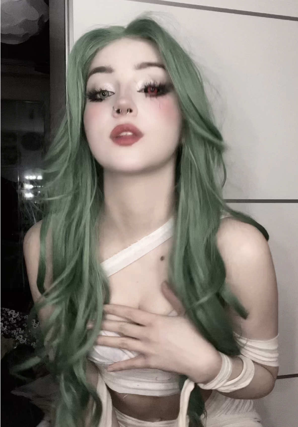 😗
