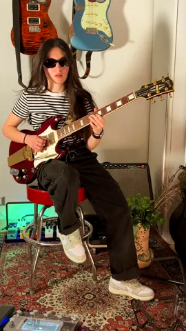 Jamming over Don’t Stop ’til You Get Enough by Michael Jackson #guitar #michaeljackson #gibson #gibsonsg #guitartok #guitarist #funk #popmusic #michaeljacksonfan #guitarjam #guitarimprovisation #guitarra #guitarsolo #guitarplayer #xviveaudio #xvive #federicagolisano #electricguitar #electricguitarsolo 