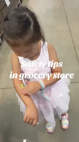 It’s very important to make sure the kids are always safe🙏 Go to my Amzn storefront and find the bracelet and the stickers👍#momlife #LifeHack #tipsandtricks #safety #momhack #safetyfirst #safetykids