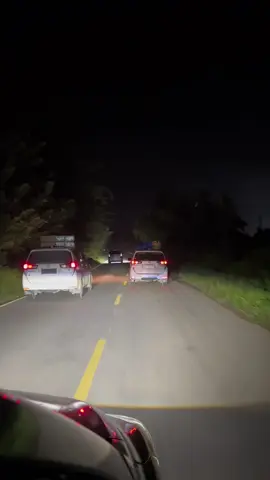 Pasukan berangkat malam,sampenya juga malam🤣#lintas #drivermudapunyacerita #lintaskalimantan #drivermuda #driver #platktiniboss #lintasberausamrinda #lintasbanjarmasin #banjarmasin @Ucassaputra518 @ventur.sad @rill 
