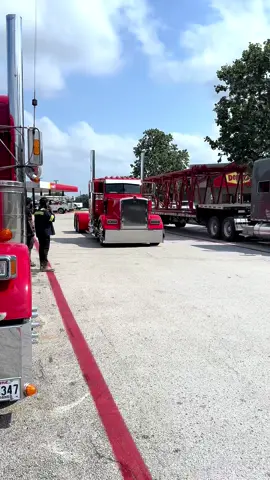 Check out the grill that we put on to this ride. #kenworthw900 #showtruck #customsemitruck #fyp 