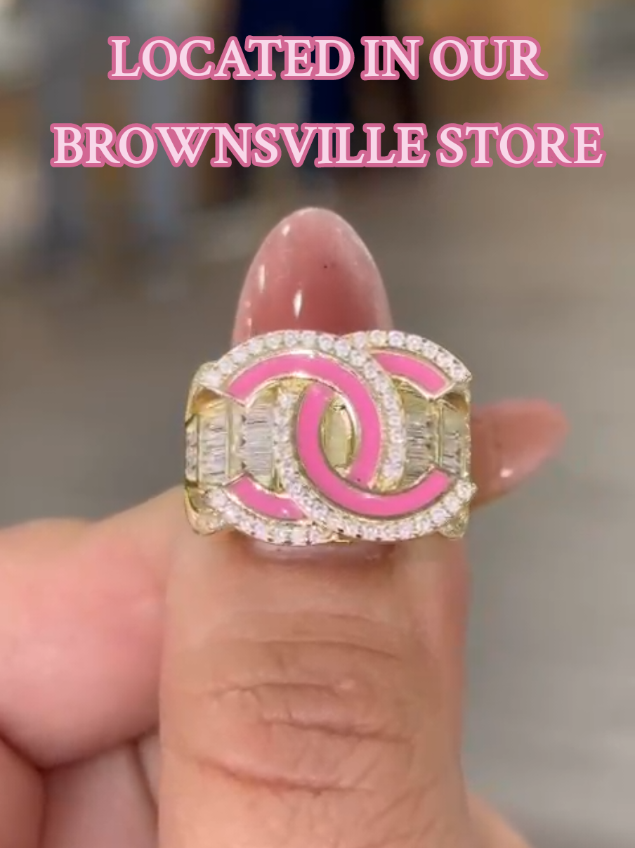 @TAMAYOS THE BIG STORE @TAMAYOS THE BIG STORE @TAMAYOS FABRICA DE ORO @tamayoshoustonoficial #tamayos #oro #gold #tamayosfabricadeoro #956 #viralvideo #tamayosbrownsville #brownsvilletx #ring #anillos #mujeres #trending 