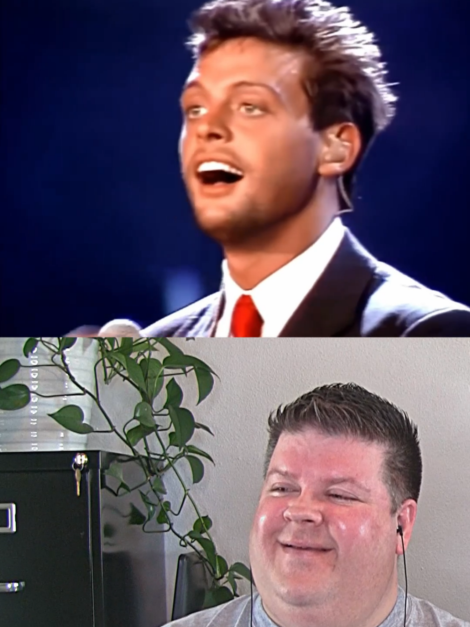 I love Luis Miguel's voice especially in this section of 