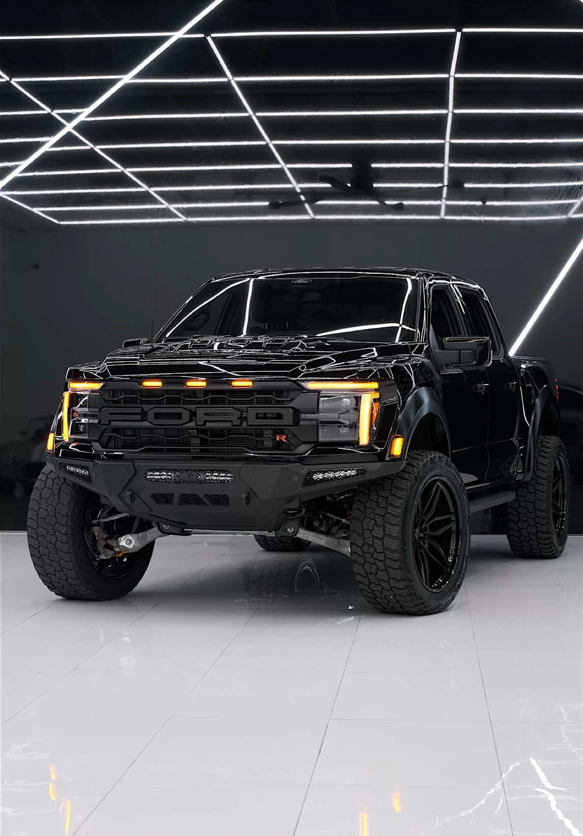 2025 Ford Raptor R Whipple Stage 2. Baja LEDs. Brembos. Eibach lift. Not your average off-the-lot R. #RaptorR #whipplesupercharged #bajadesign #brembobrakes #limitedspec #builtnotbought 